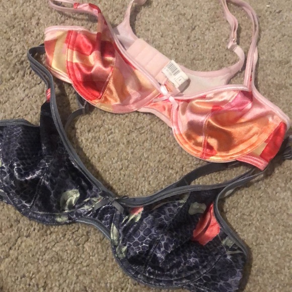 Bali bras 32 A Underwire Like New - Picture 4 of 4